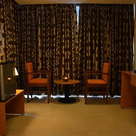 Plaza De Antonio Hotel